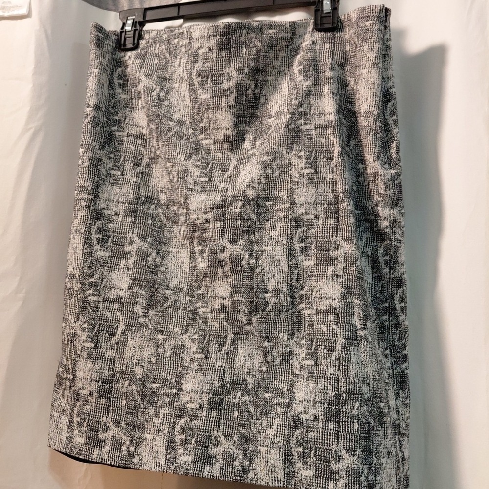 MM LaFleur‎ Skirt Size 12  Print Pencil Stretch Side Zipper Office